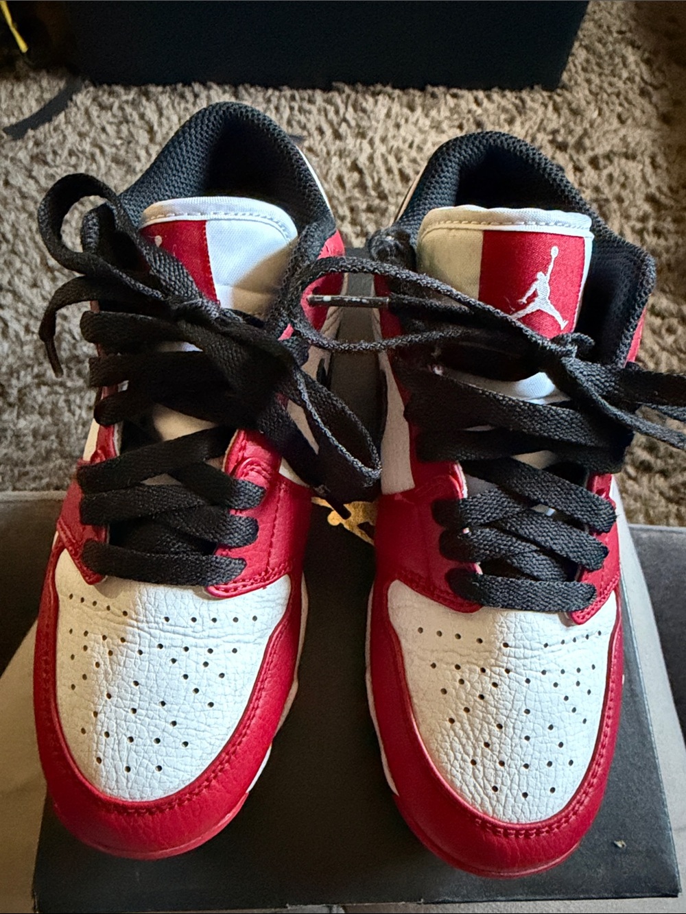 Jordan 1 low youth football cleat